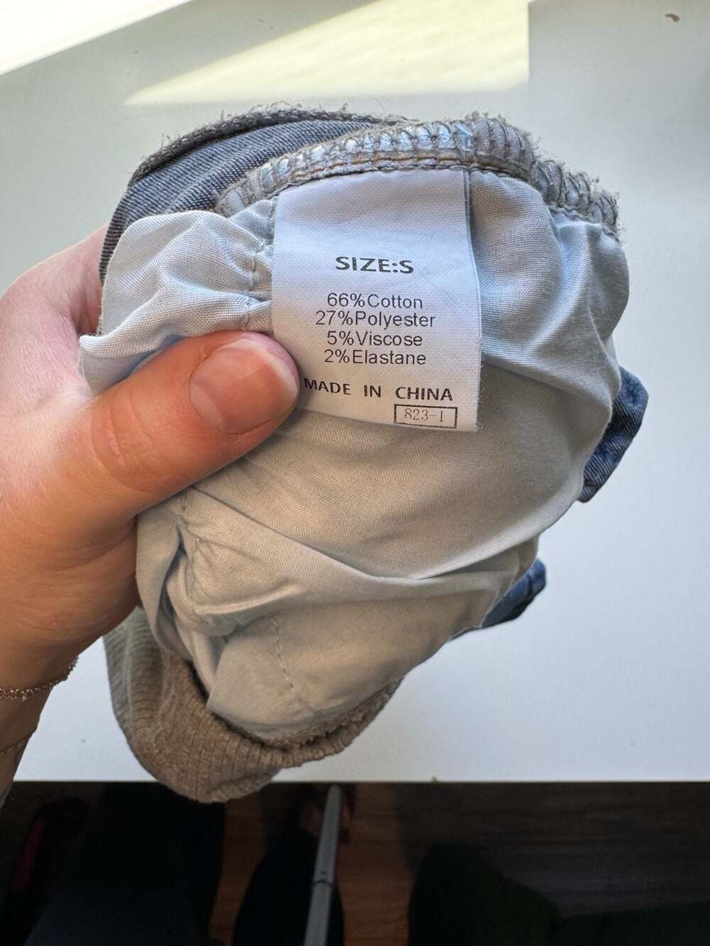 Maternity Bundle Size S. 2 pairs of Leggings, 1 pair of Jeans, and 1 Shorts. - Picture 8 of 8